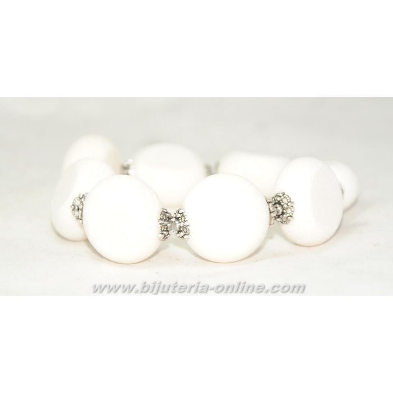 Гривна от корал