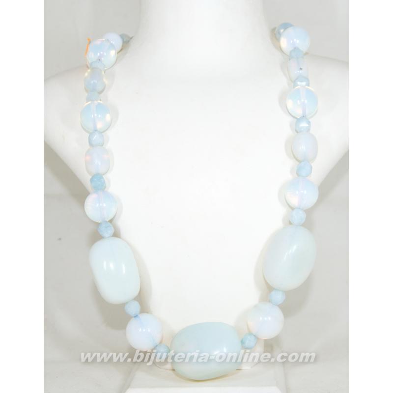 Гердан от лунен камък