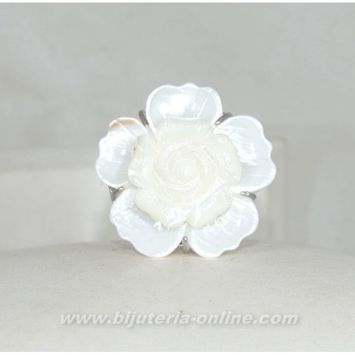 Пръстен от седеф цвете