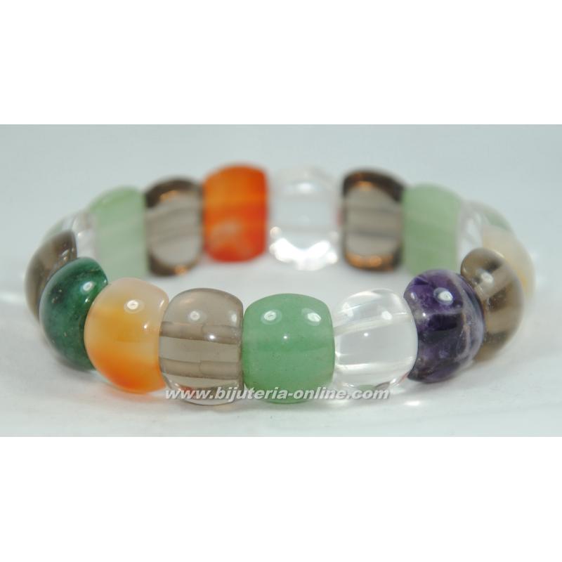 Гривна от разни камъни