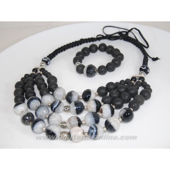 Гердан от Ахат и Вулканичен камък