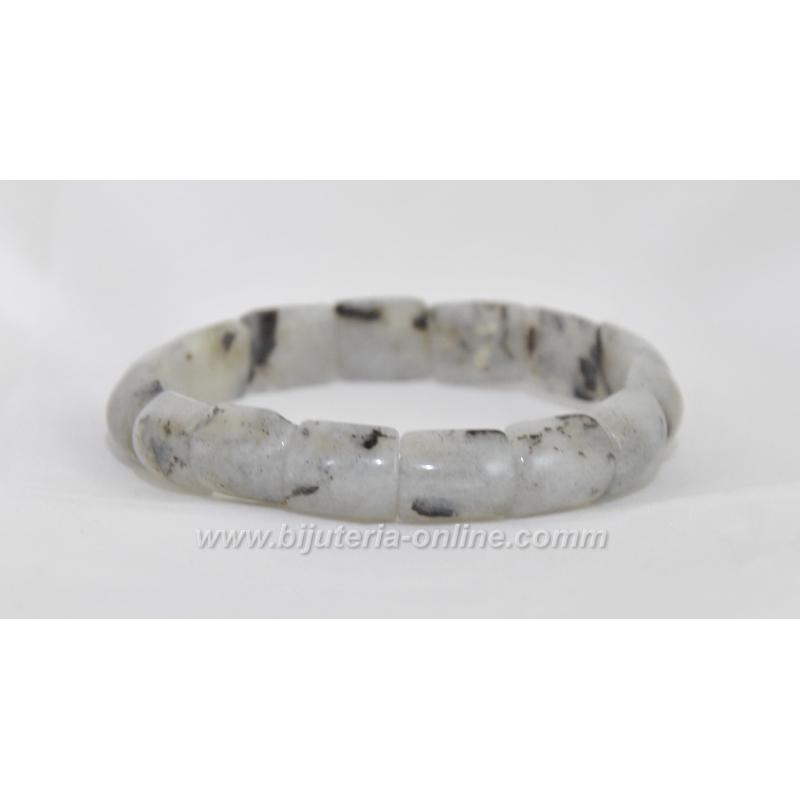 Гривна от ахат