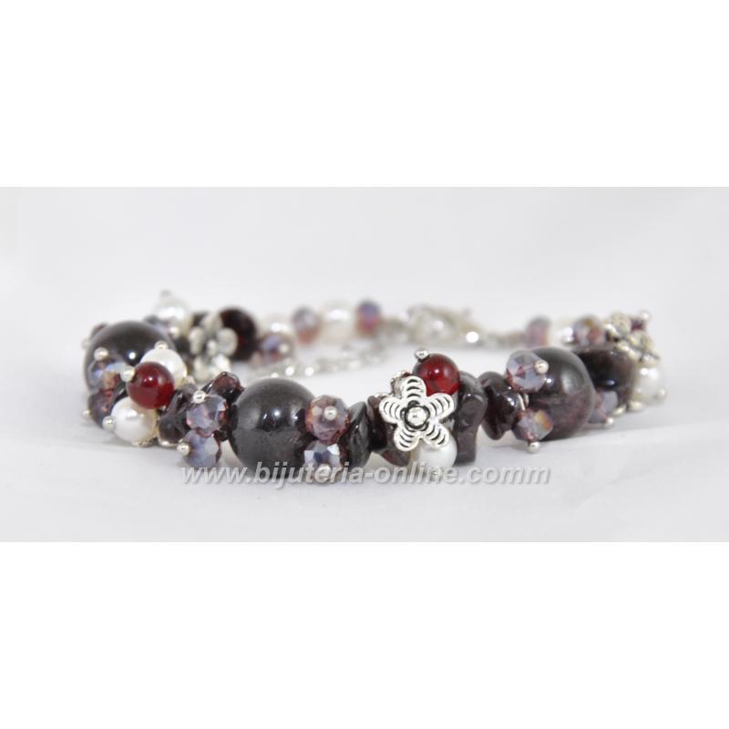 Гривна от гранат