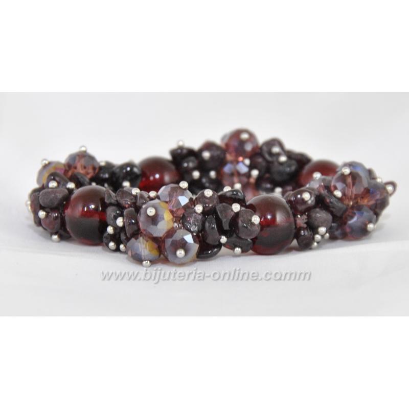 Гривна от гранат