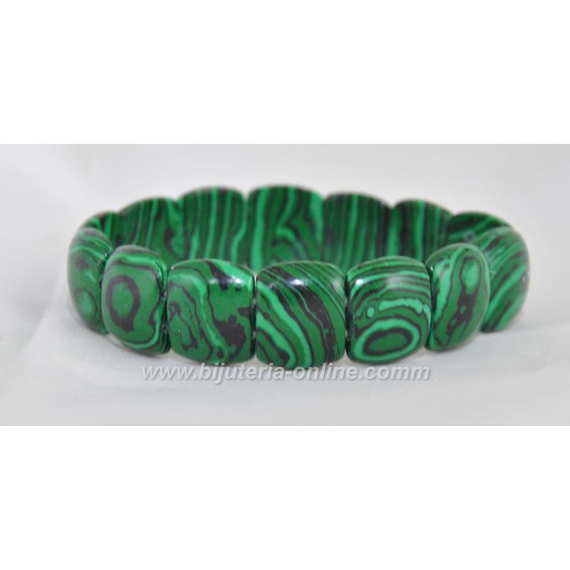 Гривна от малахит