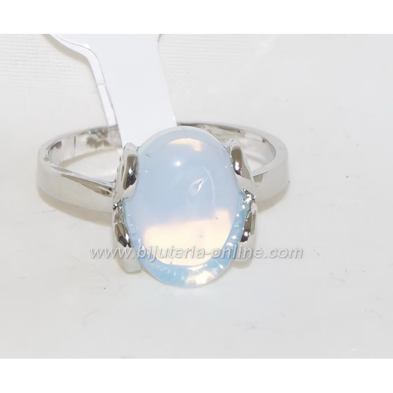 Пръстен от лунен камък