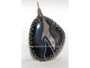 Висулка от сардоникс