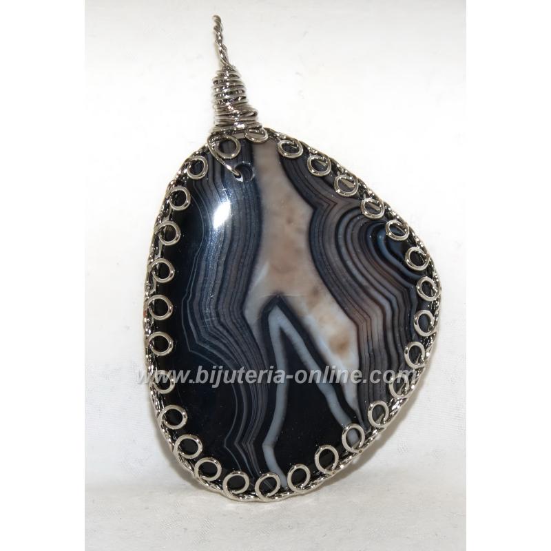 Висулка от сардоникс