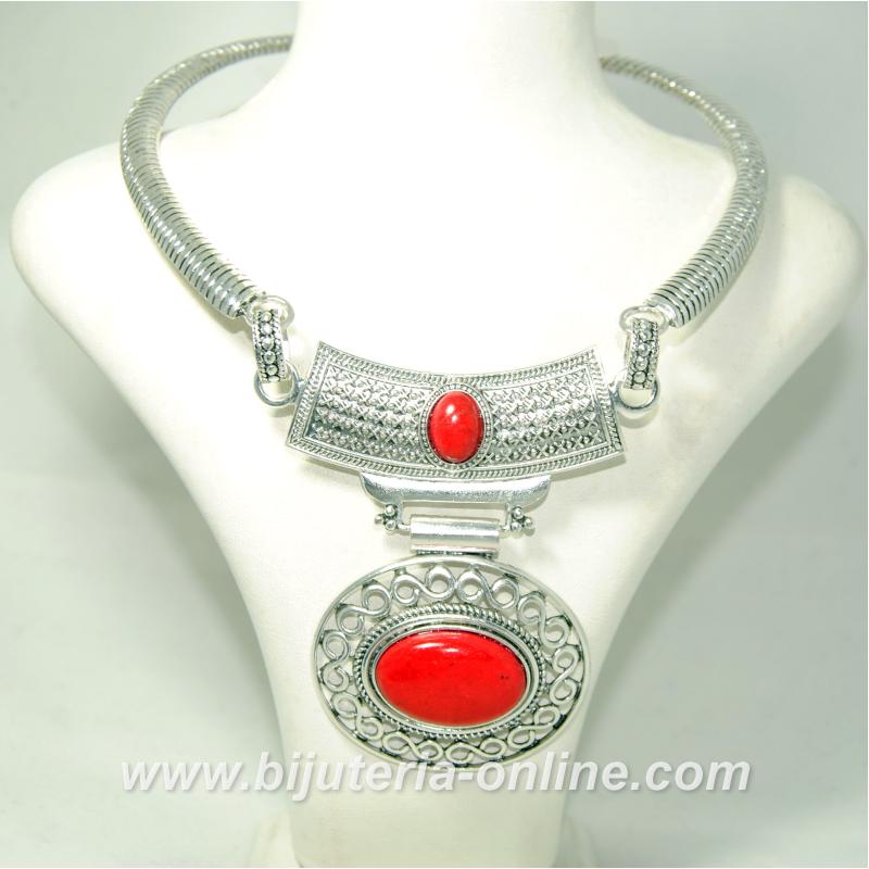 Колие от Корал