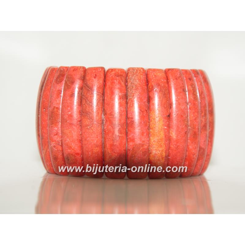 Гривна от корал