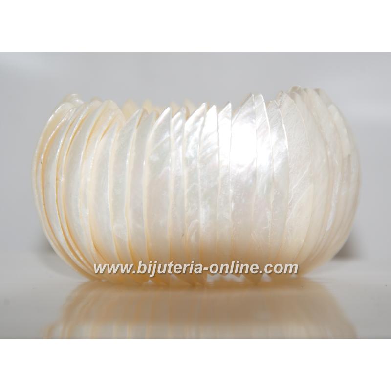 Гривна от седеф