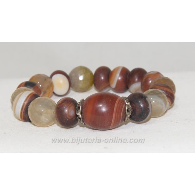 Гривна от ахат