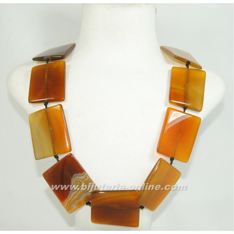 Гердан от карнеол