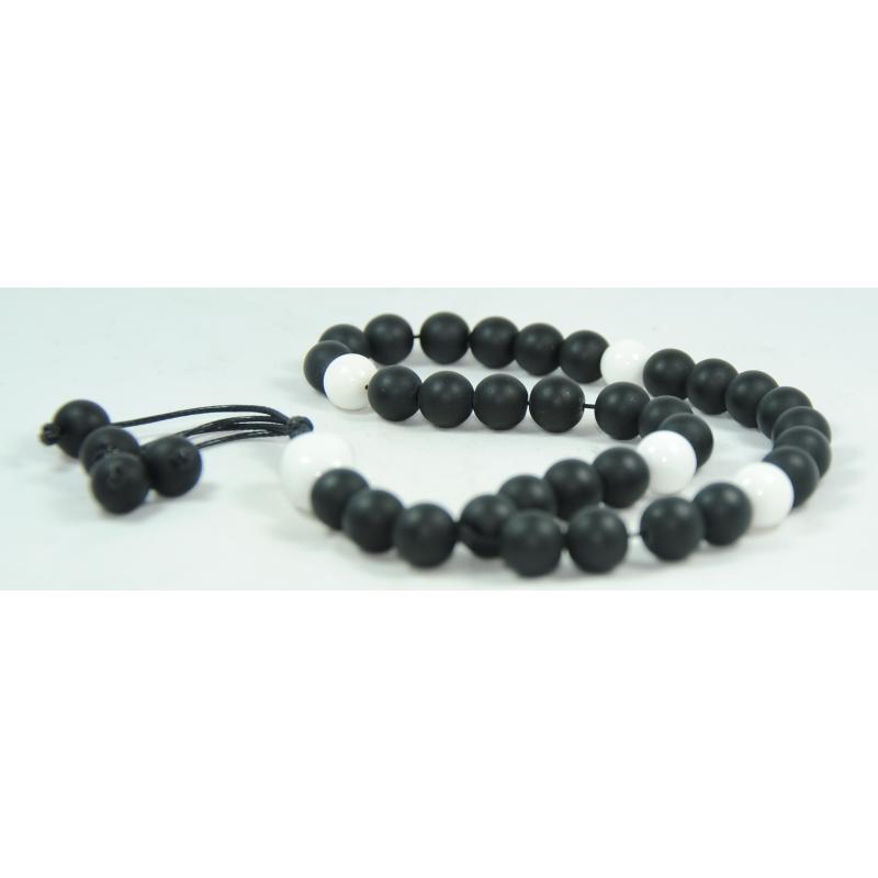 Броеница от матиран оникс