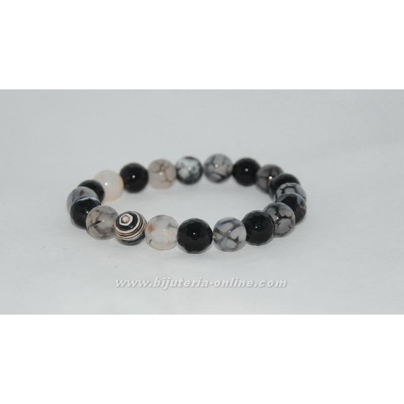 Гривна от ахат