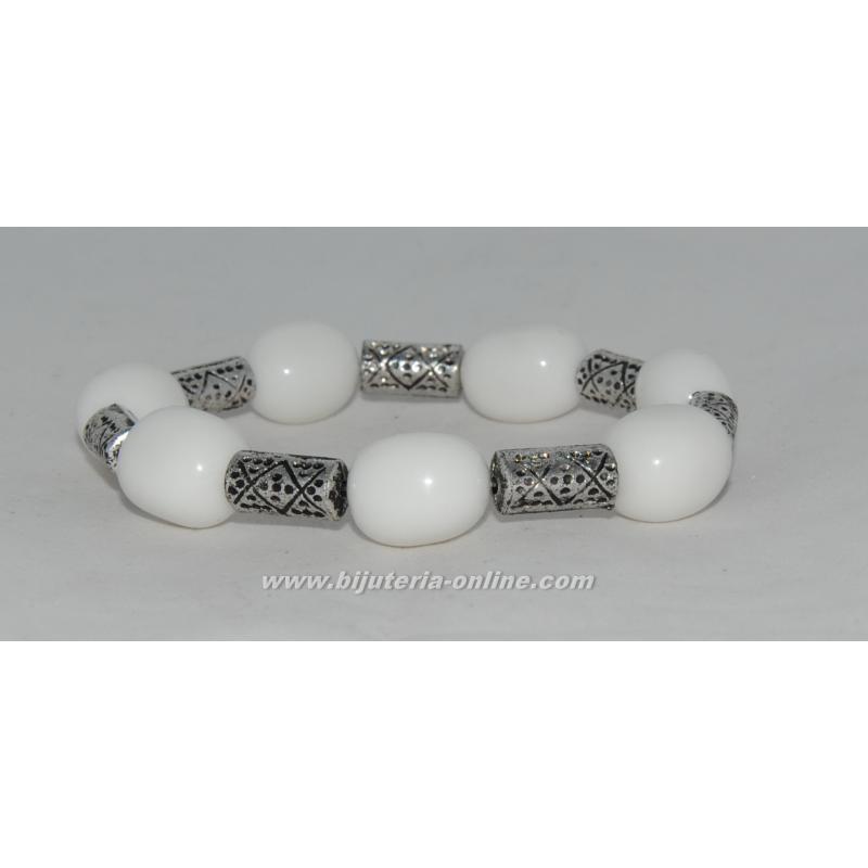 Гривна от ахат